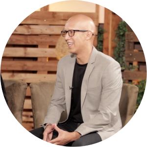 Richard De La Mora photograph