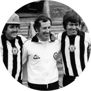 Richard Dinnis - Football manager