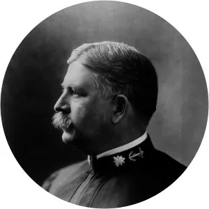 Richardson Clover - Commanding officer