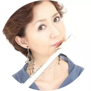 Rie Akagi - Musical artist