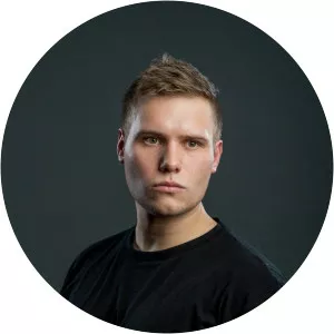 riot shift bright visions - Musical artist