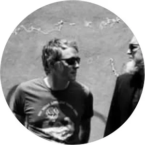 Rise Twain - Musical artist