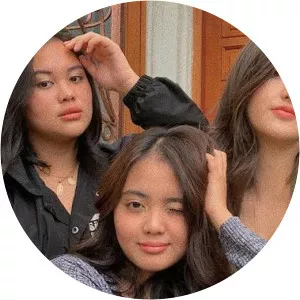 Riska Monika Lee Aurora photograph