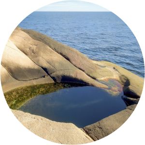 risør church jettegrytene på sild