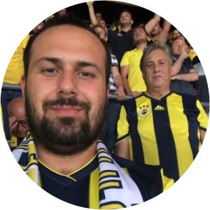 Riza Kalkavan photograph