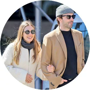 Robbie Arnett - Musician ‧ Elizabeth Olsen's husband