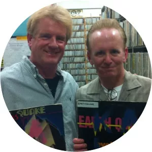 Robbie Dunbar - Guitarist