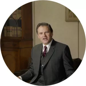 Robert Armstrong, Baron Armstrong of Ilminster