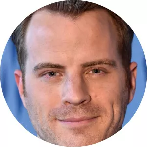 Robert Kazinsky