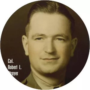 Robert L. Strayer