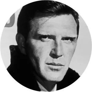 Robert Lansing - American stage actor