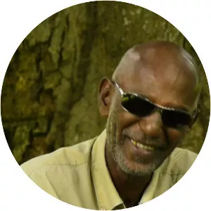 Robert Oumaou - Musical artist