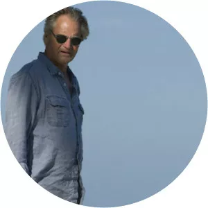 Robert Rayburn - Fictional character