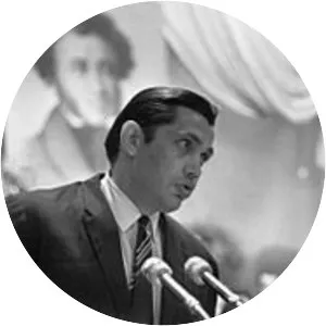 Robert Rozhdestvensky