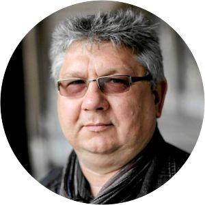 Robert Szuchta - Author