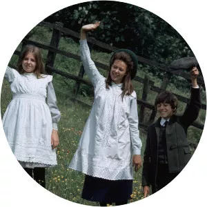 Roberta 'Bobbie' Waterbury - Film character