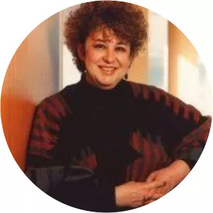 Roberta Fernández - Novelist