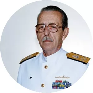 Roberto de Guimarães Carvalho