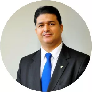 Roberto Sales