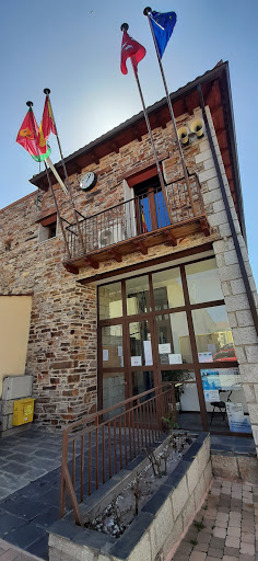 Robledillo de la Jara Town Hall - City or town hall in Robledillo de la Jara, Spain