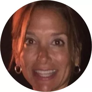 Robyn Meisinger - Film producer