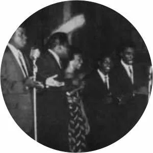 Rochell & the Candles