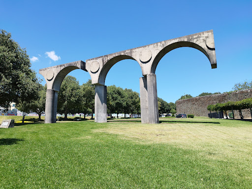 Roman aqua duct monument