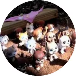 Romeo & Juliet & Vampires - Book by Claudia Gabel