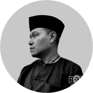 Romi Jahat - Musical artist