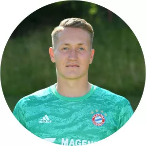 Ron-Thorben Hoffmann - German football player