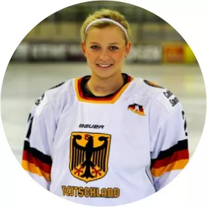 Ronja Jenike - German player