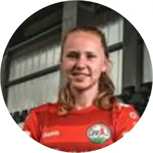 Ronja Leubner - Football player