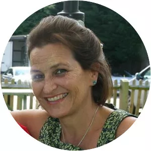 Ros Holness - Musical artist