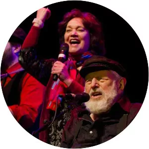 Rosalie Gerut - Musical artist