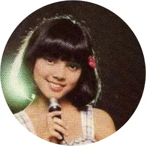 Rowena Cortes - Singer