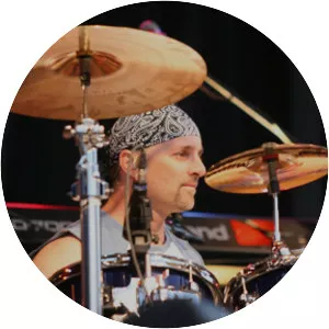 Roy Nichol - Musical artist