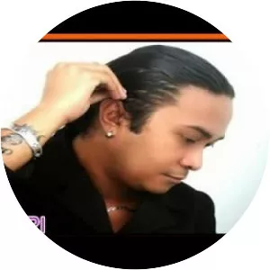 Roy Tuhumury - Musical artist