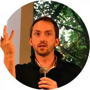 Ruaridh Arrow - Journalist