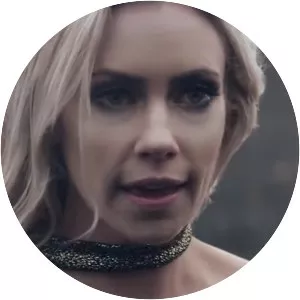 listenbee ruelle - Singer