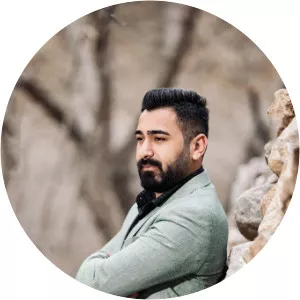 RUGEŞ BAZİ - Musical artist