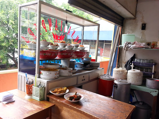 Rumah Makan Nasi Ampera Masakan Padang - Padang restaurant