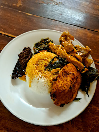 Rumah Makan Padang Saiyo Juo - Padang restaurant