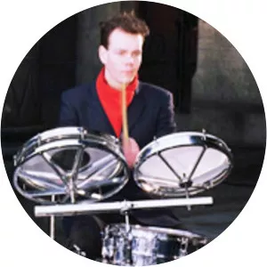 Russell Burn - Singer