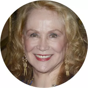 Rutanya Alda
