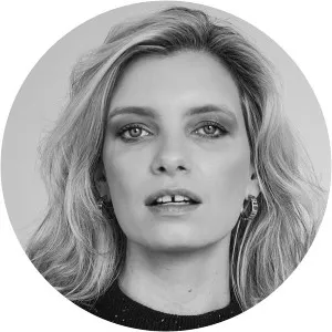 Ruth Crilly - YouTuber