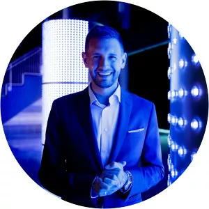 Ryan DeVos - Dick DeVos' son