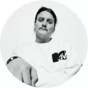 Rykkinnfella - Musical artist