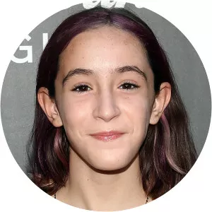 Rylee Alazraqui photograph