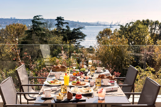 Sabrosa Restaurant - Restaurant