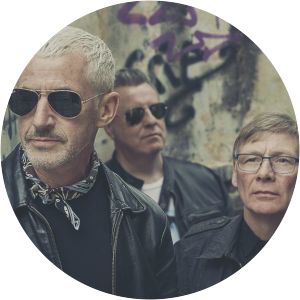 Sad Lovers and Giants